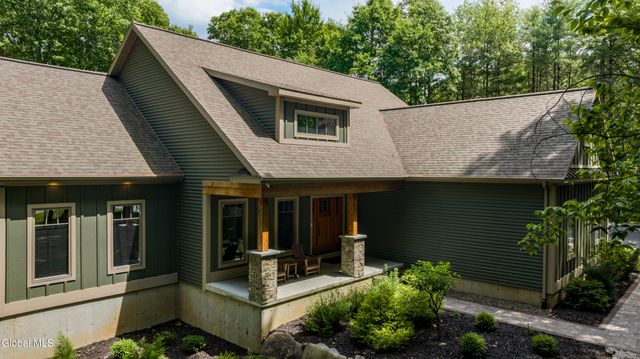 8 Caitlin Court, Saratoga Springs, NY 12866