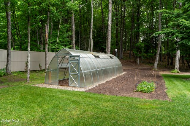 8 Caitlin Court, Saratoga Springs, NY 12866