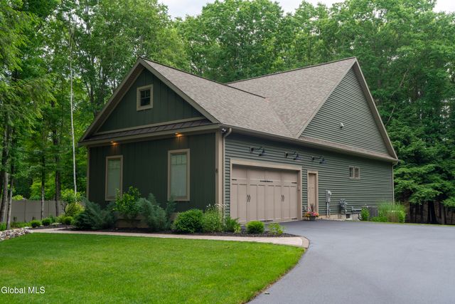 8 Caitlin Court, Saratoga Springs, NY 12866