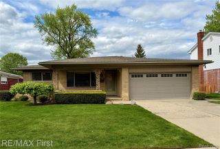 11431 Meadowbrook Drive, Warren, MI 48093