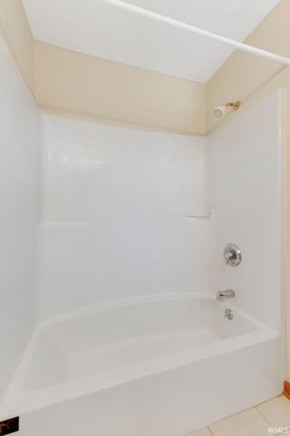 5540 N Willow Avenue, Columbia City, IN 46725