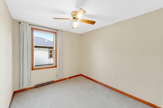 5540 N Willow Avenue, Columbia City, IN 46725