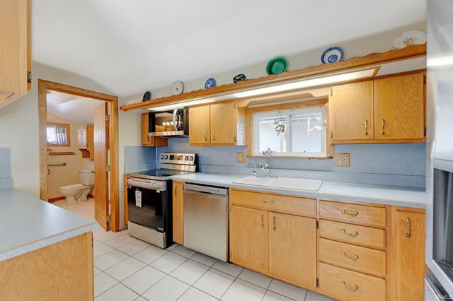 5540 N Willow Avenue, Columbia City, IN 46725