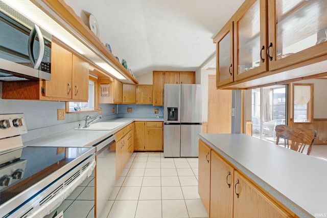 5540 N Willow Avenue, Columbia City, IN 46725