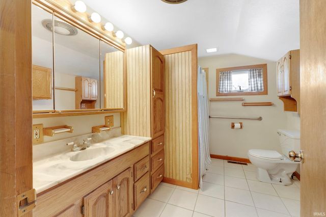 5540 N Willow Avenue, Columbia City, IN 46725