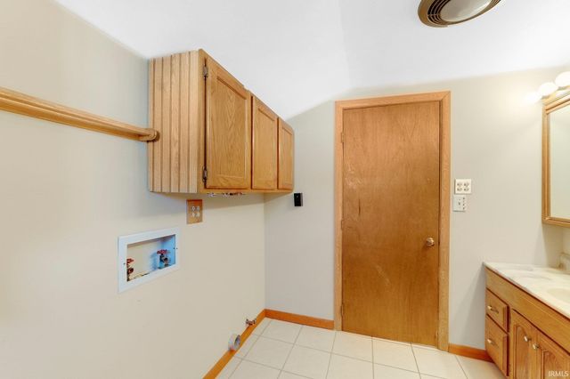 5540 N Willow Avenue, Columbia City, IN 46725