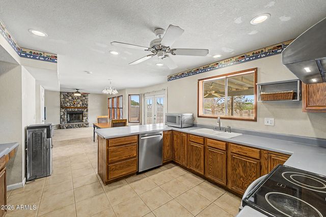 8807 W WILLIAMS Road, Peoria, AZ 85383