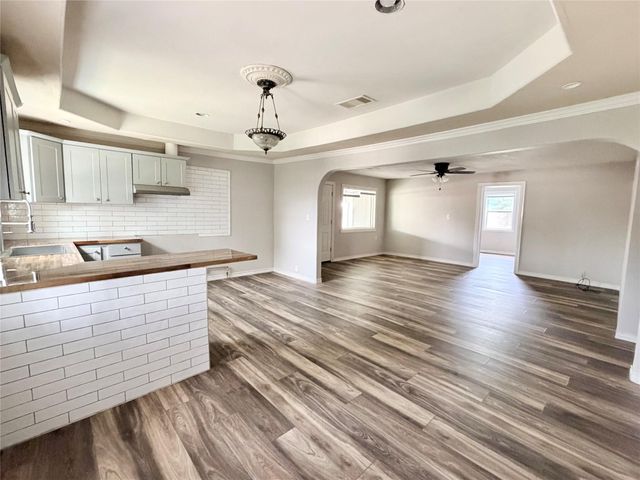 12906 Gladden Drive, Houston, TX 77049