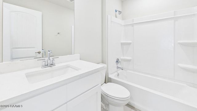 206 Cypress Falls Drive, Broussard, LA 70518