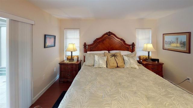 4952 RUTLAND GATE, Sarasota, FL 34235