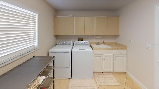 4952 RUTLAND GATE, Sarasota, FL 34235