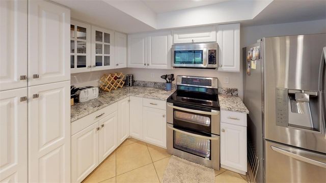 4952 RUTLAND GATE, Sarasota, FL 34235