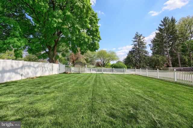 400 EDGEHILL RD, York, PA 17403