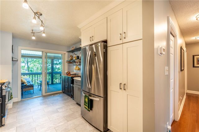 228 Country View Drive, Lower Burrell, PA 15068