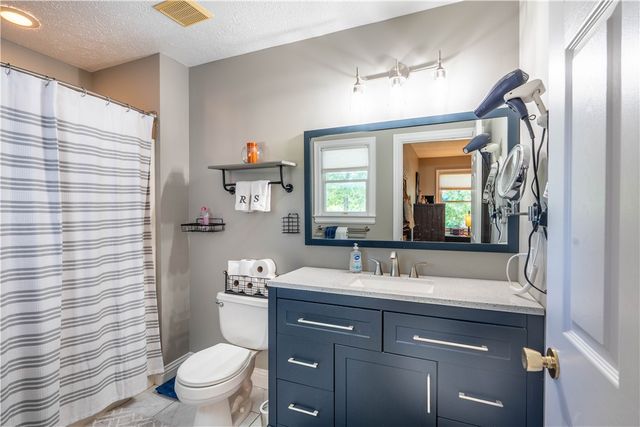 228 Country View Drive, Lower Burrell, PA 15068