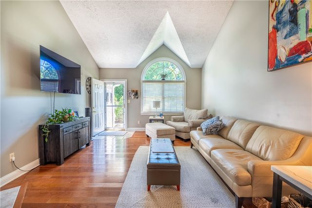 228 Country View Drive, Lower Burrell, PA 15068