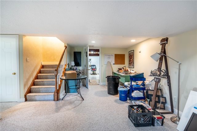 228 Country View Drive, Lower Burrell, PA 15068