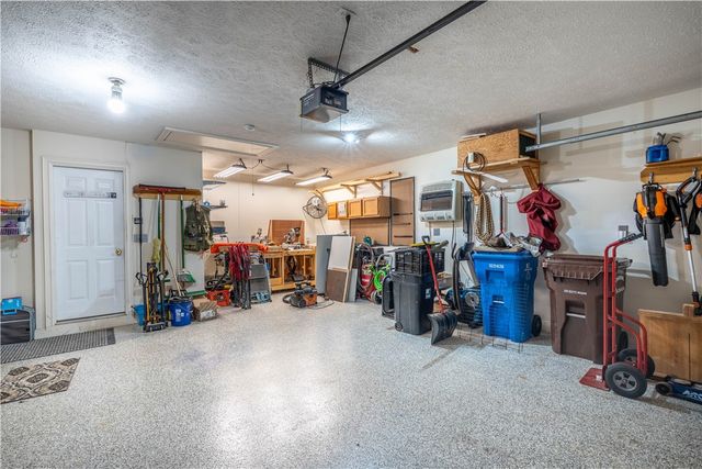 228 Country View Drive, Lower Burrell, PA 15068