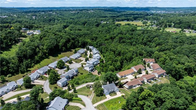 228 Country View Drive, Lower Burrell, PA 15068