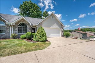 228 Country View Drive, Lower Burrell, PA 15068