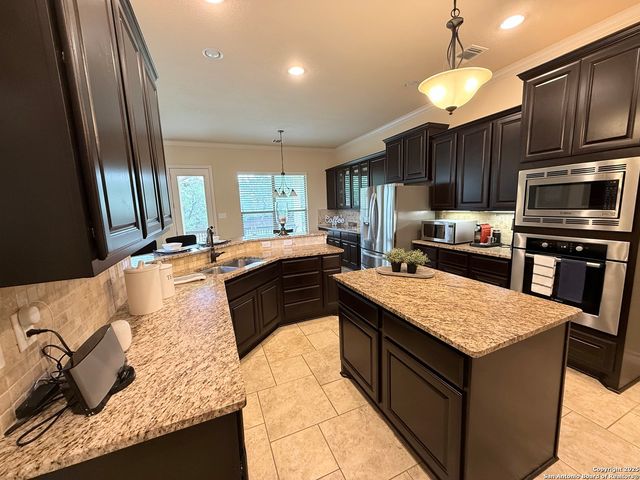 25215 Estancia, San Antonio, TX 78260