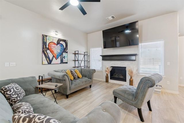 9913 NW 143rd Street, Yukon, OK 73099