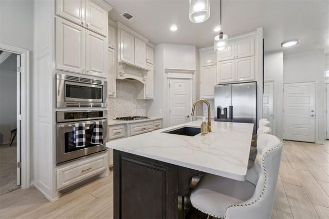 9913 NW 143rd Street, Yukon, OK 73099