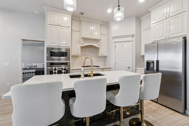 9913 NW 143rd Street, Yukon, OK 73099