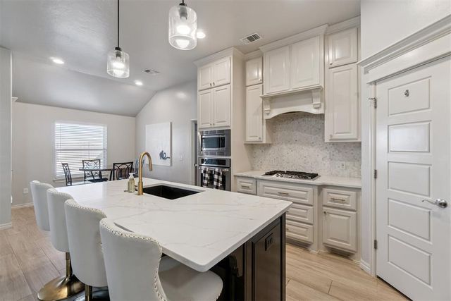 9913 NW 143rd Street, Yukon, OK 73099