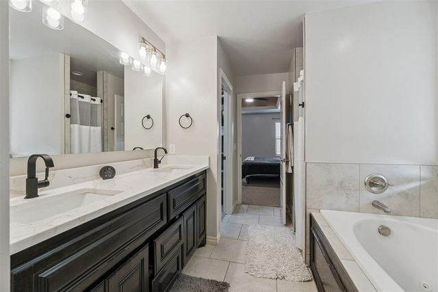 9913 NW 143rd Street, Yukon, OK 73099