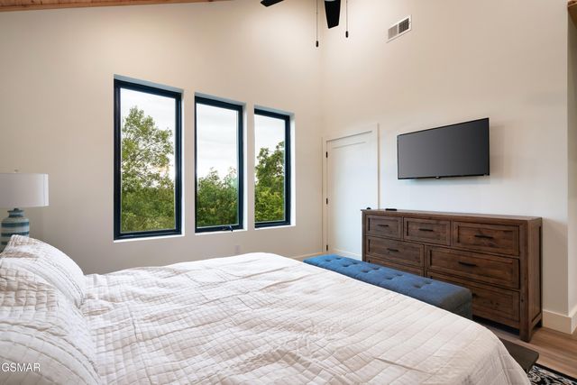 1226 Reedmont Way, Sevierville, TN 37876