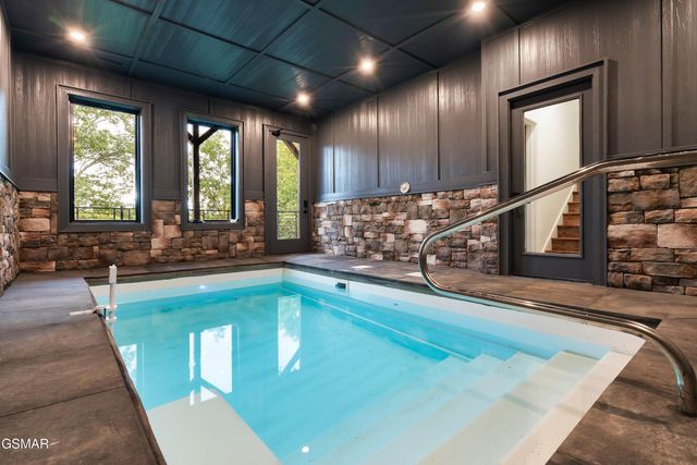 1226 Reedmont Way, Sevierville, TN 37876