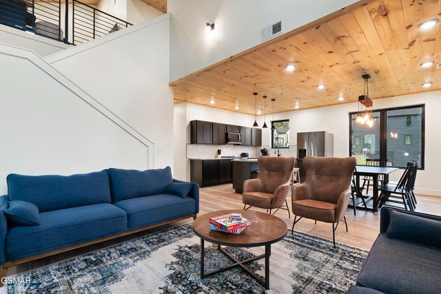 1226 Reedmont Way, Sevierville, TN 37876