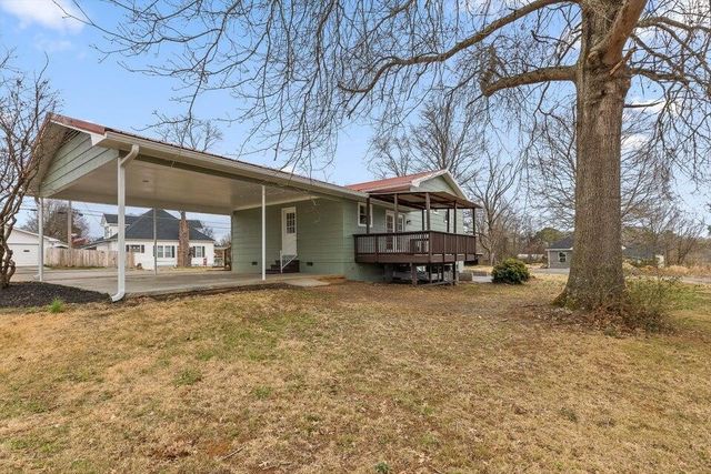 302 Locust Street, Englewood, TN 37329