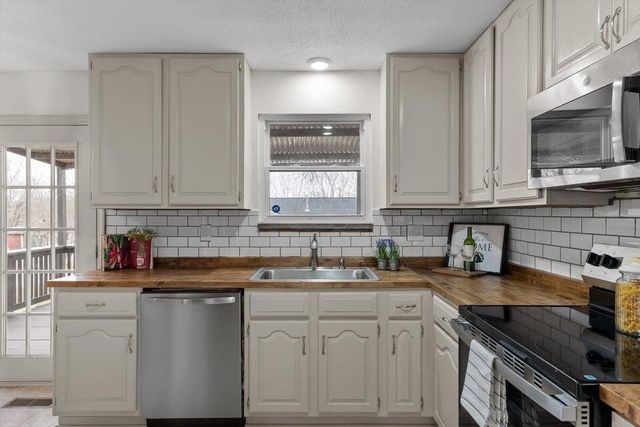 302 Locust Street, Englewood, TN 37329