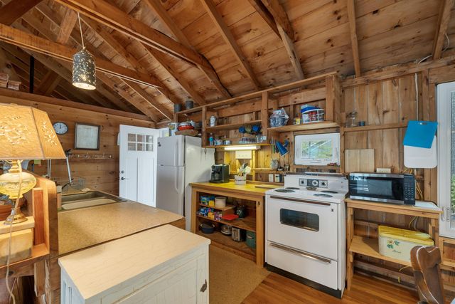 11 Owls Head Point, New Durham, NH 03855