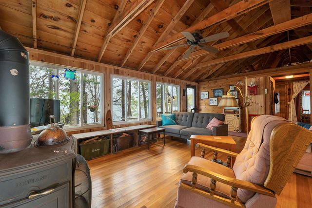 11 Owls Head Point, New Durham, NH 03855