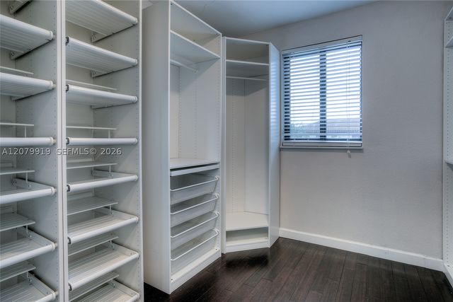 18355 NW 89th Ave, Hialeah, FL 33018