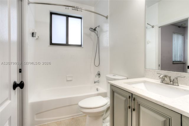 18355 NW 89th Ave, Hialeah, FL 33018