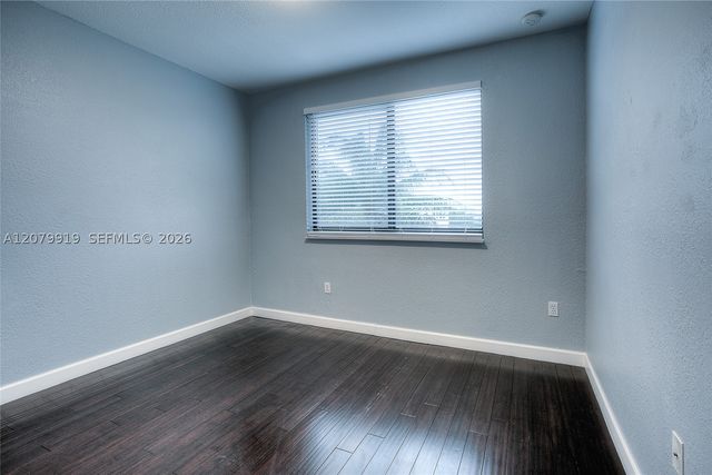 18355 NW 89th Ave, Hialeah, FL 33018