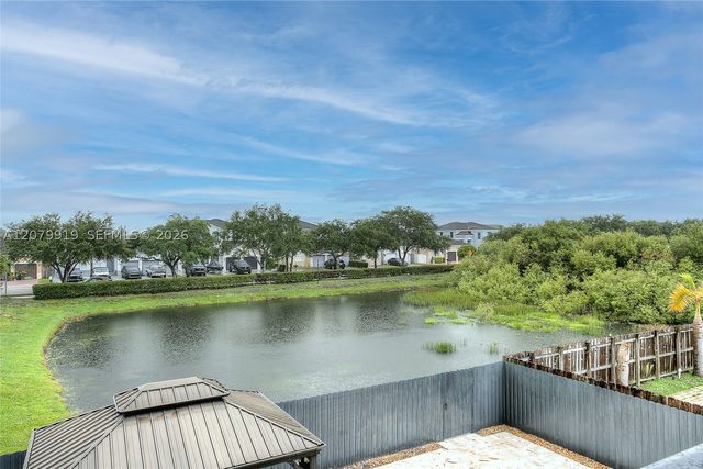 18355 NW 89th Ave, Hialeah, FL 33018