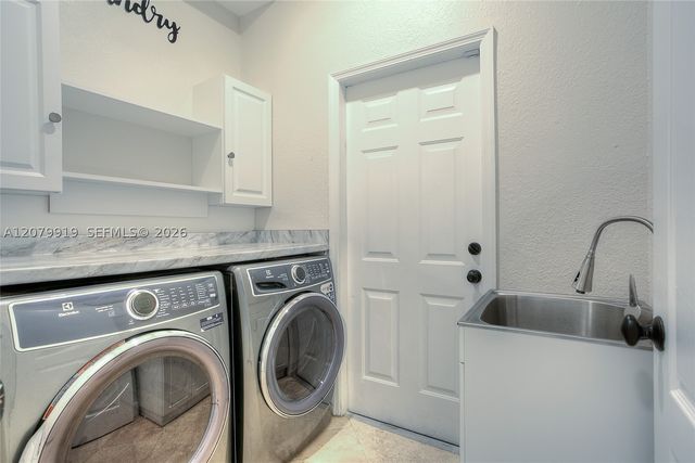 18355 NW 89th Ave, Hialeah, FL 33018