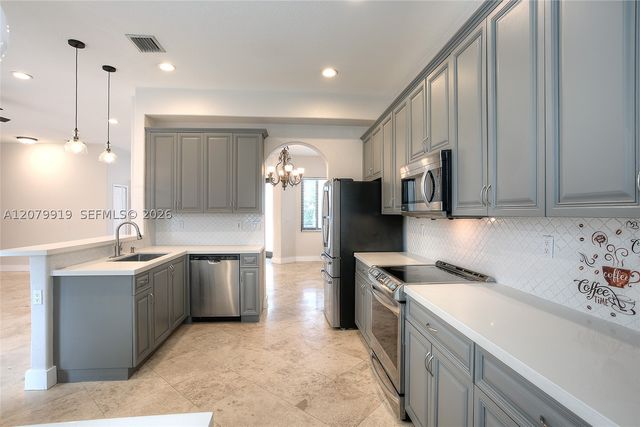 18355 NW 89th Ave, Hialeah, FL 33018