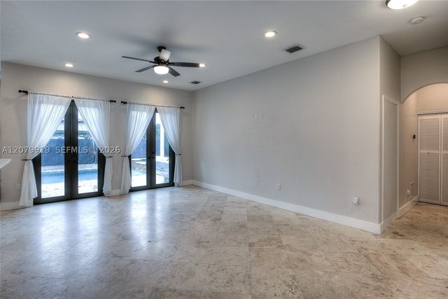 18355 NW 89th Ave, Hialeah, FL 33018