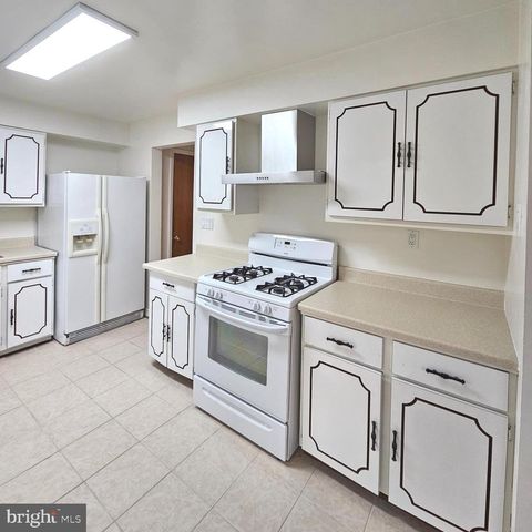 7304 CAMP ALGER AVE, Falls Church, VA 22042