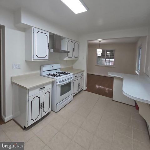 7304 CAMP ALGER AVE, Falls Church, VA 22042