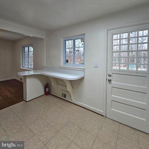 7304 CAMP ALGER AVE, Falls Church, VA 22042