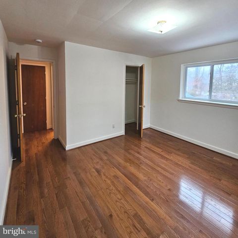 7304 CAMP ALGER AVE, Falls Church, VA 22042