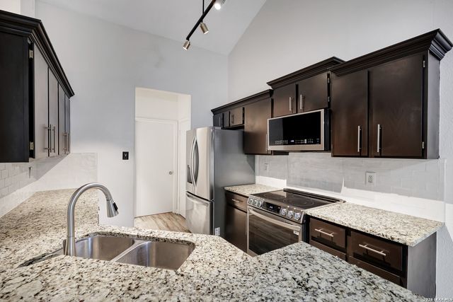 9524 Stillforest, San Antonio, TX 78250