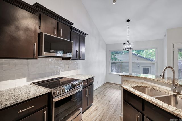 9524 Stillforest, San Antonio, TX 78250